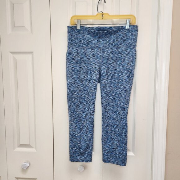 [L] GapFit Blue Athletic Capris Size Large Pocket Stretchy Comfy - Picture 1 of 8